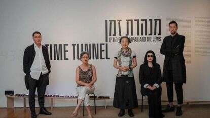 שיר תורם, פלאש 90