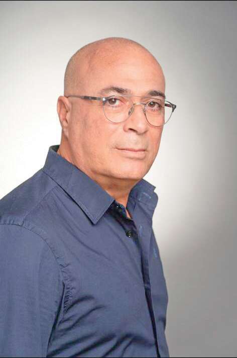 מנו גבע. | רמי זרנגר