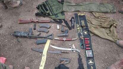 אמצעי הלחימה שנתפסו בשכם. קרדיט: דובר צה"ל