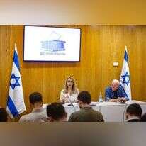 אורלי עדס בתדרוך העיתונאים היום. | אוליבייה פיטוסי, פלאש 90