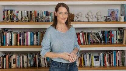 תמר איש-שלום. | אבישג שאר־ישוב, איפור ושיער: רותם גדליה