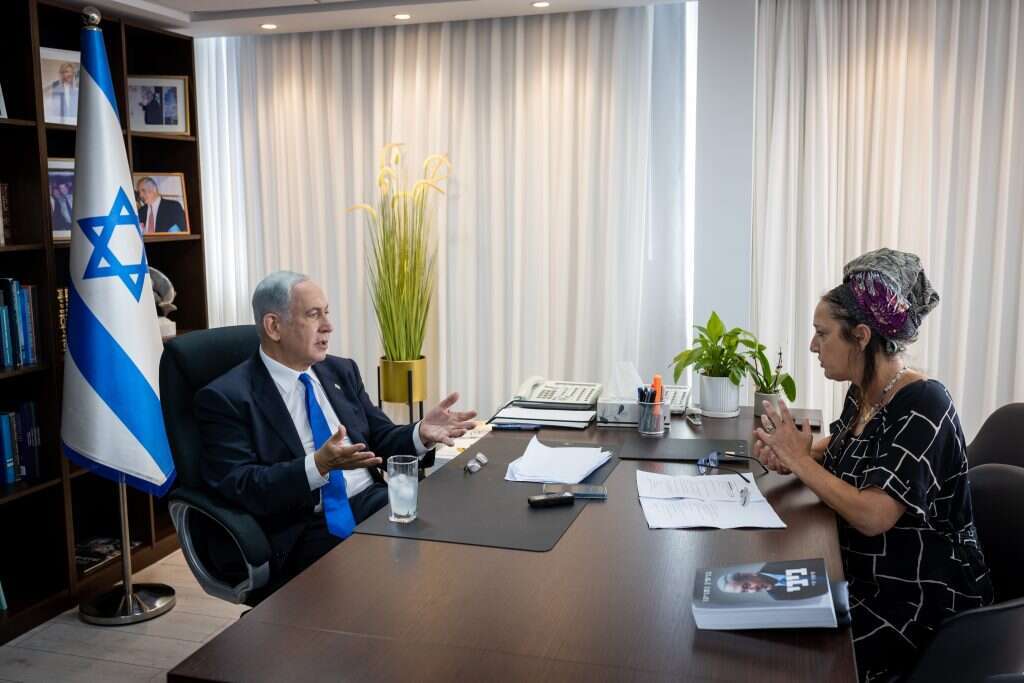 כתבתנו מראיינת את נתניהו. | אריק סולטן כתבתנו מראיינת את נתניהו. | אריק סולטן