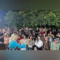 שרה נתניהו בחוג בית. ללא קרדיט