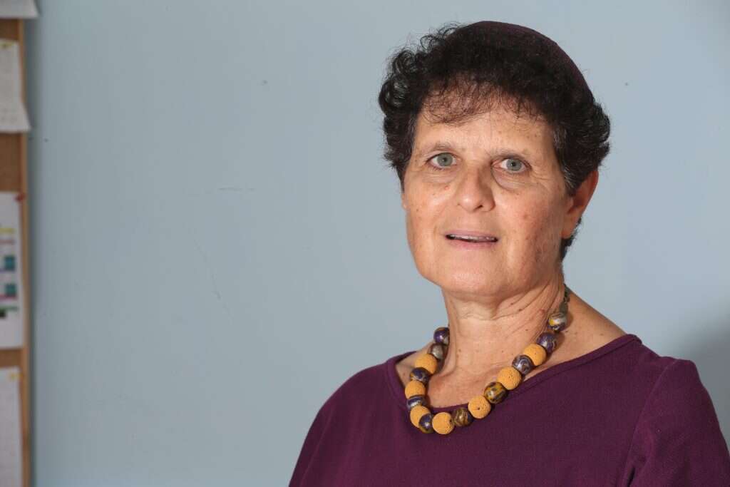 אמירה פרלוב. | מרים צחי