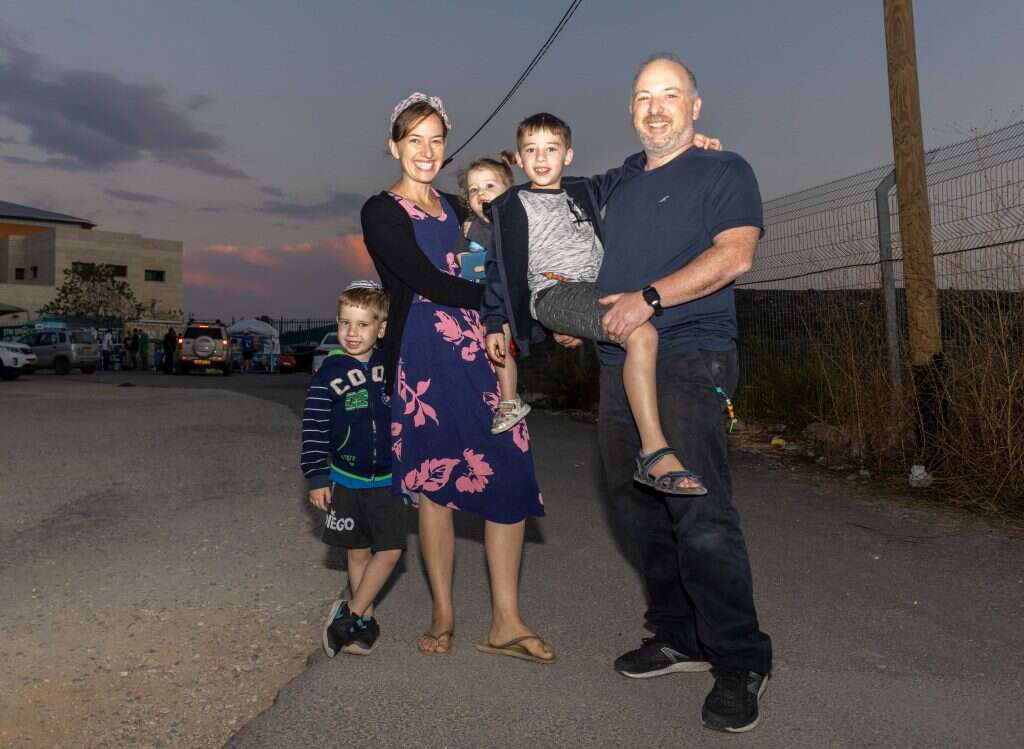 משפחת אושרי. | יוסי אלוני