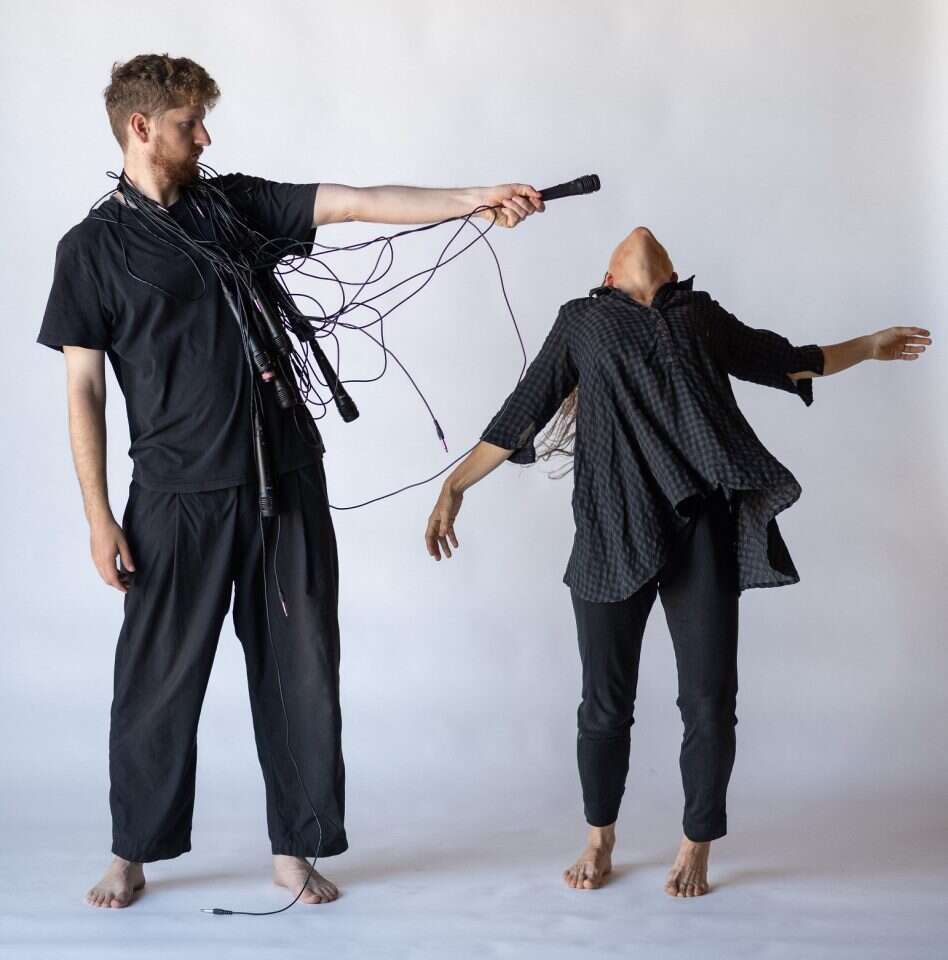 הרמת מסך, טליה בק. | יאיר מיוחס