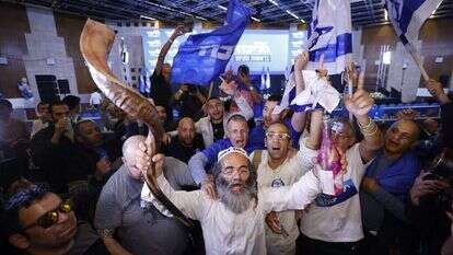 חיכו קצת עם צהלות השמחה. מטה הליכוד השבוע. | אוליבייה פיטוסי/פלאש90