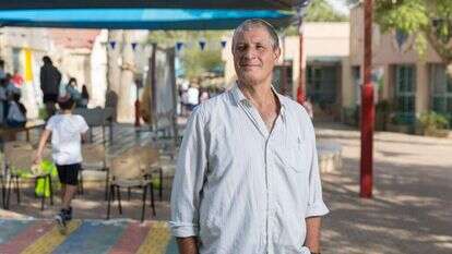 שמוליק לוי. | לירון מולדובן שמוליק לוי. | לירון מולדובן