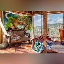 home away from home. מתוך התערוכה Inside Out. | אבישג שאר יישוב