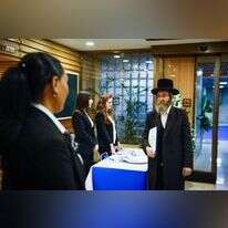 ח"כ יעקב טסלר בכנסת, היום. נמנע מלהצטלם עם הדגל. | אוליבייה פיטוסי, פלאש 90 ח"כ יעקב טסלר בכנסת, היום. נמנע מלהצטלם עם הדגל. | אוליבייה פיטוסי, פלאש 90