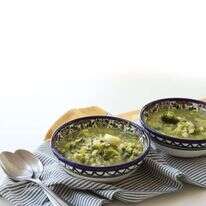 מרק מיניסטרונה ירוק עם גריסים. | אפרת ליכטנשטט