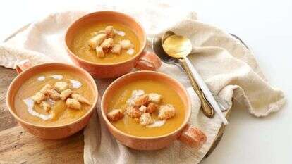 מרק ירקות כתומים צלויים בתנור. | אפרת ליכטנשטט