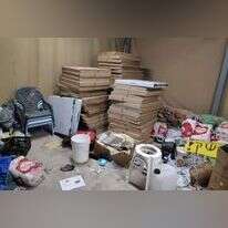 מחסן ציוד של תושבי אביתר לקראת החזרה ליישוב