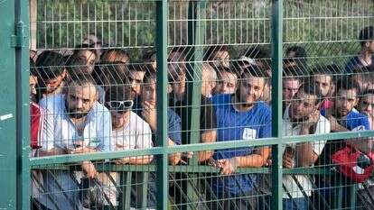 בידוק באזור התעשייה ברקן. למצולמים אין קשר לכתבה. | יוסי אלוני