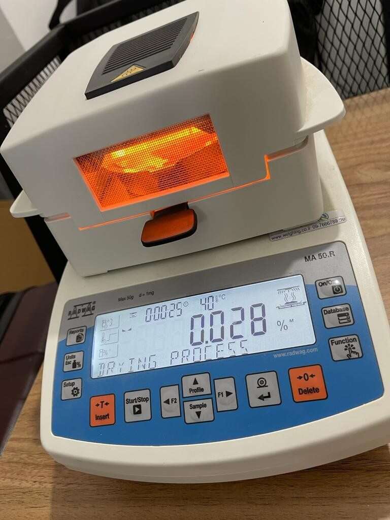 Figure 2מעבדה לבדיקות לחות בתשתית חול וסומסום