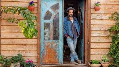 חי אפיק. | נעמה שטרן