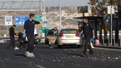 למאבק בטרור צריך עמוד שדרה יציב ויד ברזל. זירת הפיגוע בירושלים. | אי.פי.איי למאבק בטרור צריך עמוד שדרה יציב ויד ברזל. זירת הפיגוע בירושלים. | אי.פי.איי