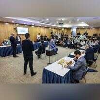 עם הגב ללוחות, ללא קושי מיוחד. הפוליטיקאים, המנכ"לים והאלופים בכנסת, השבוע. | מארק ליפשיץ, פיד"ה