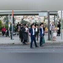 הדם שנשפך ברחובות נוצל כדי להשיג עוד קווץ' במשא ומתן. הטרמפיאדה שהותקפה השבוע בשערי ירושלים. | אורן בן־חקון