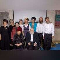 הרב והרבנית דרוקמן וילדיהם. | אריק סולטן