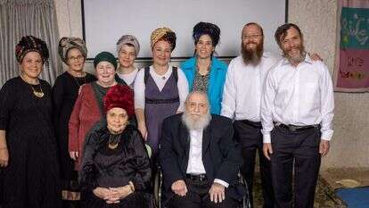 הרב והרבנית דרוקמן וילדיהם. | אריק סולטן