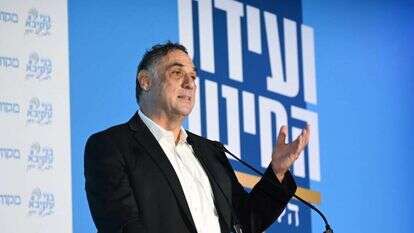 אלחנן גלט. | יוסי זליגר