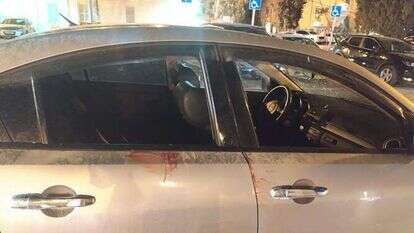 רכבם של בני הזוג אחרי הלינץ'. | עצמי