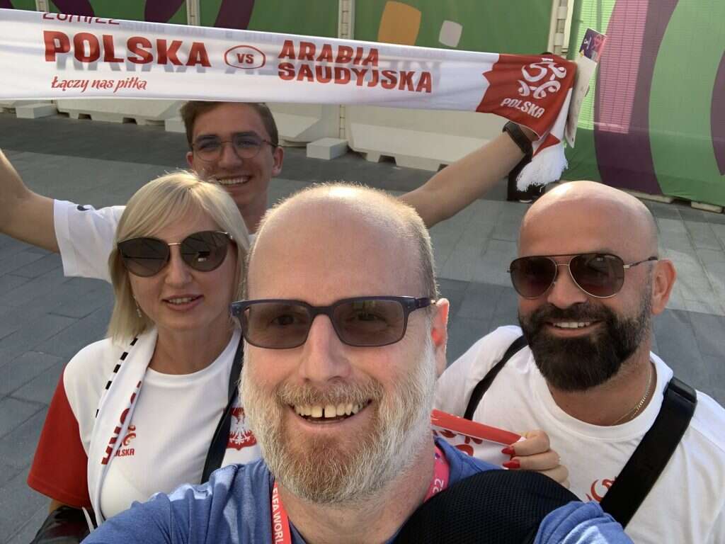 מלאך עם אוהדי פולין