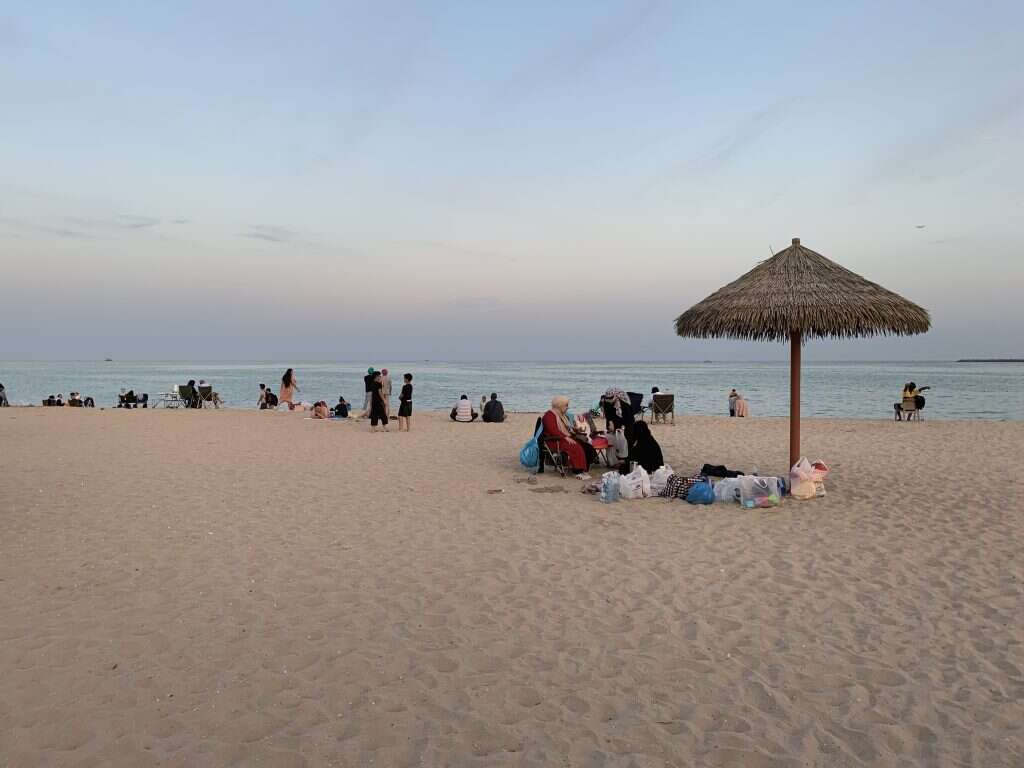 החוף הסמוך לוואקרא