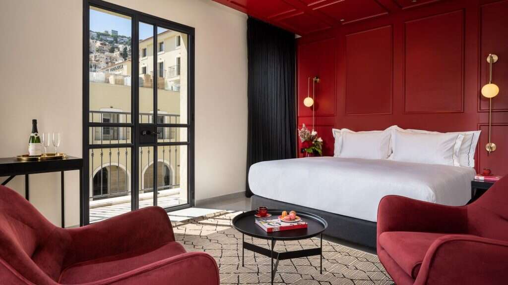 מלון בוטניקה. | יח"צ