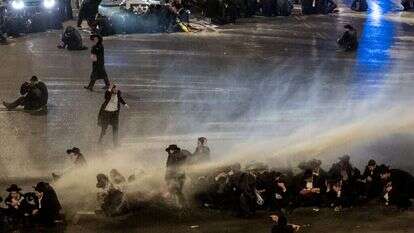 צעירי הפלג הירושלמי מפגינים בירושלים. | יונתן זינדל, פלאש 90