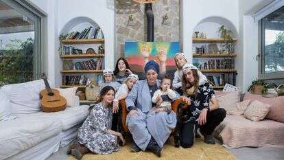 "אם הייתי ממשיכה במסלול בו גדלתי, הייתה לי משפחה של שני ילדים וכלב". ליאת שי וילדיה. | לירון מולדובן