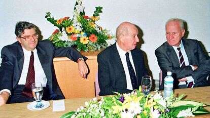 משמאל: ברק, לנדוי ושמגר. | נחום עסיס