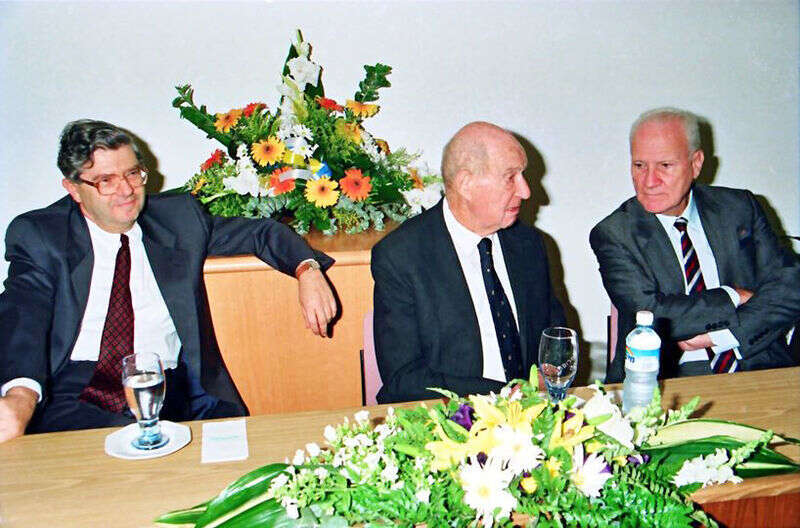 משמאל: ברק, לנדוי ושמגר. | נחום עסיס משמאל: ברק, לנדוי ושמגר. | נחום עסיס