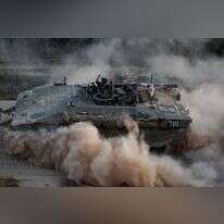 מחזיר למרכז הדיון את מושג ההכרעה ואת מרכיב התמרון היבשתי. חיילי צה"ל בכניסה לעזה במבצע צוק איתן. | מרים צחי