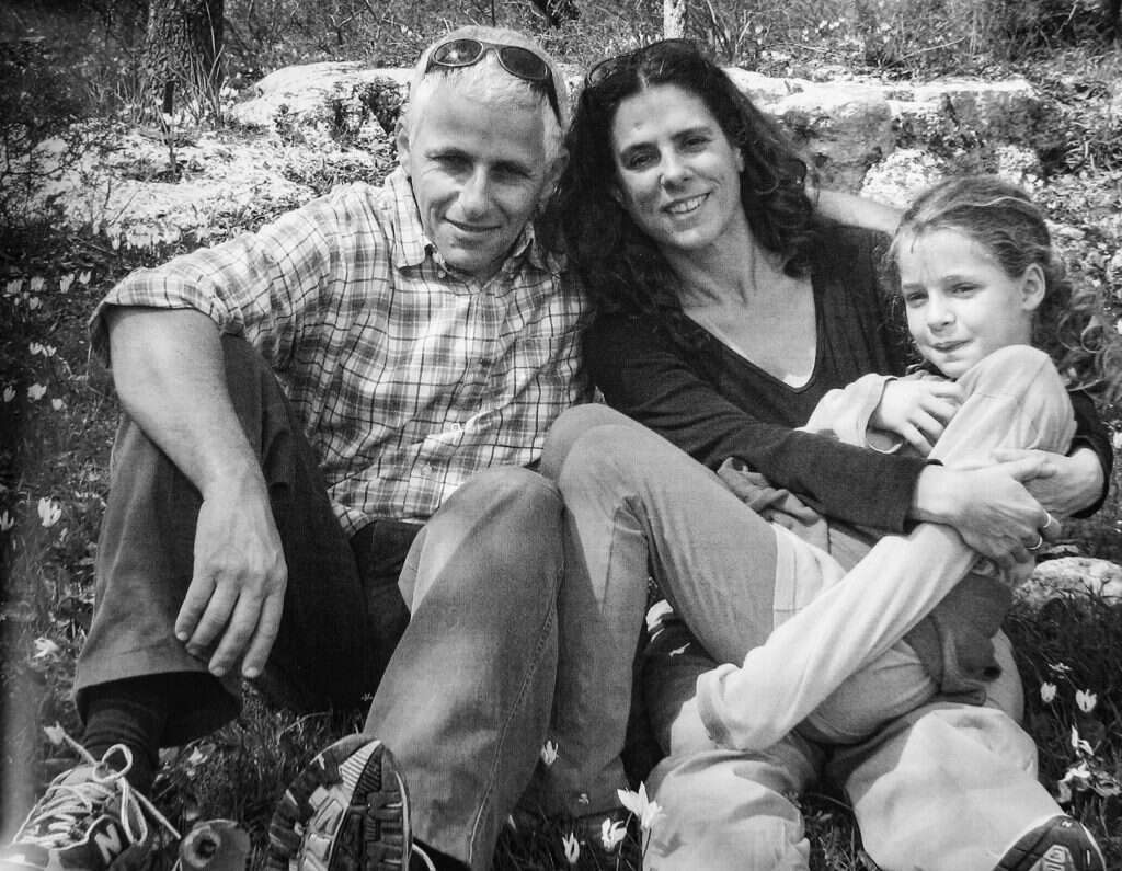 האבל הכבד נמשך שלוש שנים. משפחת שורק בימים אחרים האבל הכבד נמשך שלוש שנים. משפחת שורק בימים אחרים