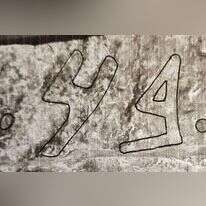 כתובת מס' 2, והסברו של פרופ' גרשון גליל לגבי האותיות "בן" בשורה הראשונה של הכתובת, שכתוב בה לדבריו "חזקיהו בן אחז מלך יהדה". | אלי שוקרון