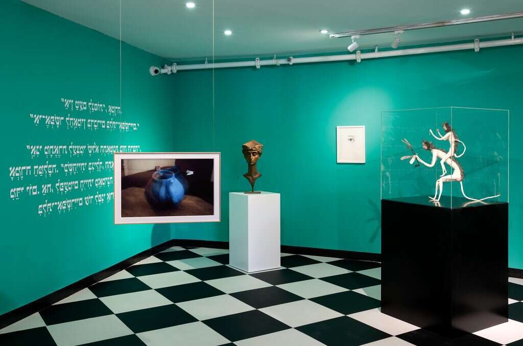 אליסה בארץ הפלאות במוזיאון בת ים. | אלעד שריג מוזיאון בת ים