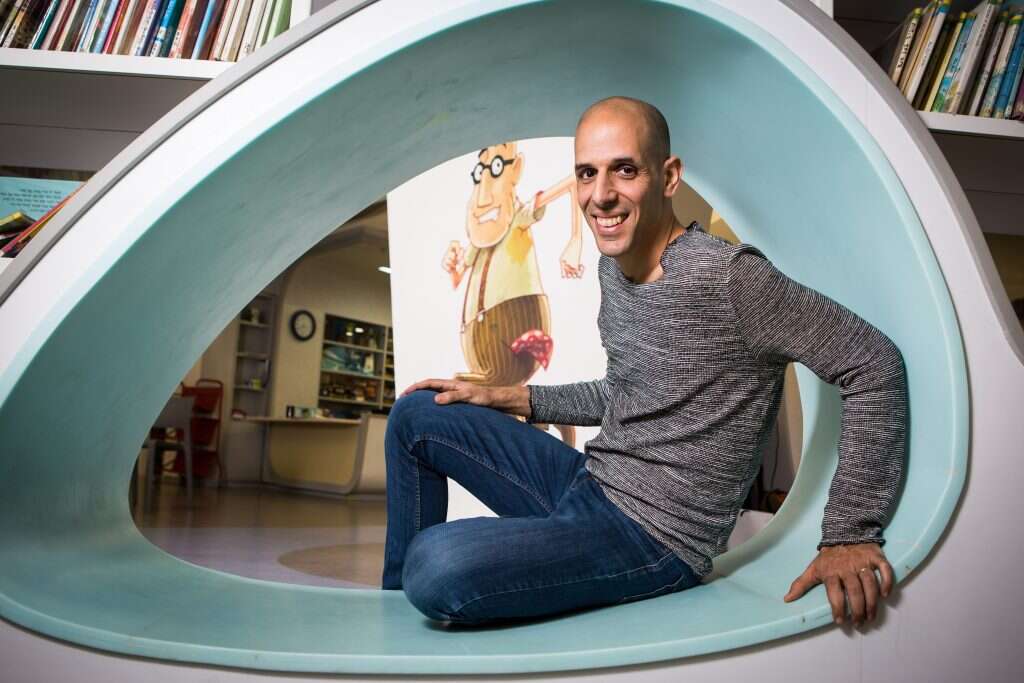 ינץ לוי. | אריק סולטן