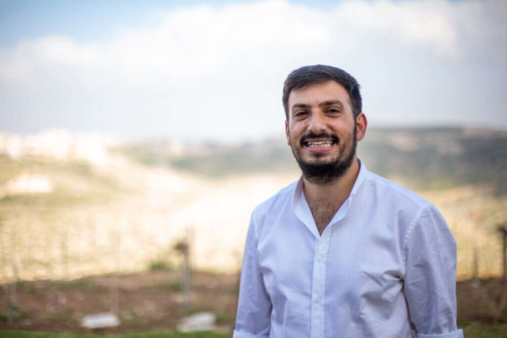 אריאל שוורץ. | נתנאל בן־נון