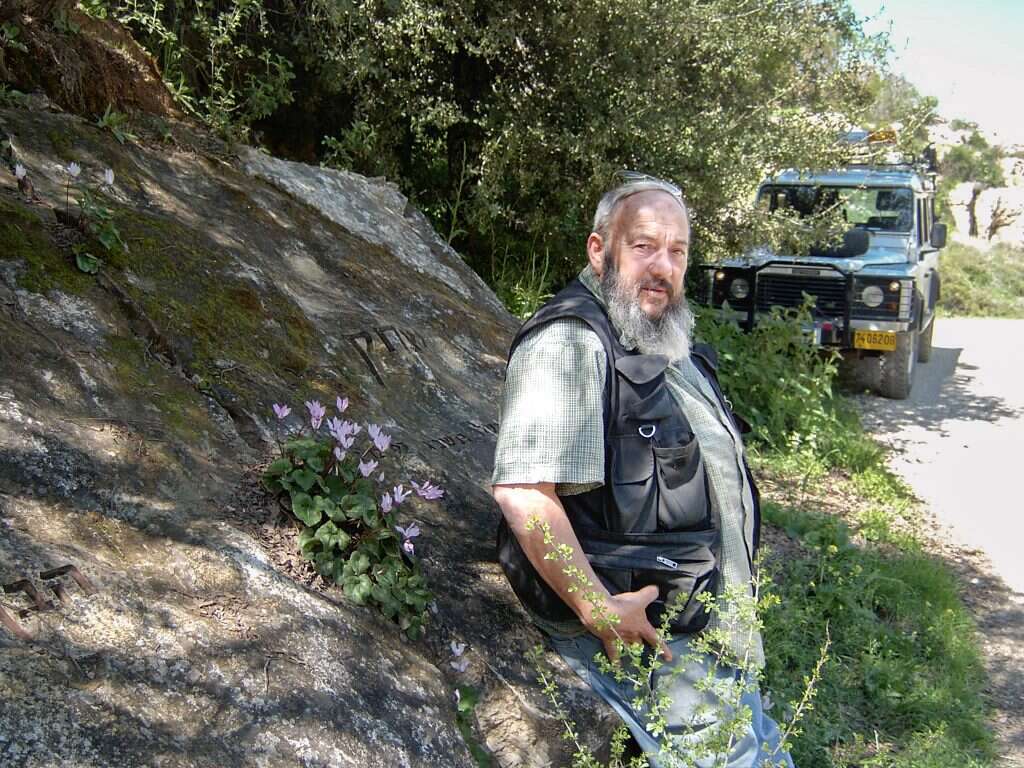 מעיין ובריכה נקראו על שמם. דב (דובק) וינשטוק. | שריה דיאמנט