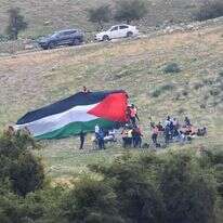 ניסיון השתלטות על השטח סמוך לאדם. ארכיון. | מאבק על כל דונם