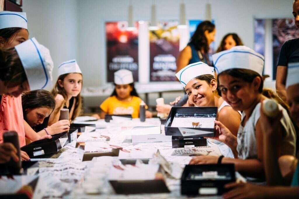 דה קרינה סדנת שוקולד. | עדי פרץ