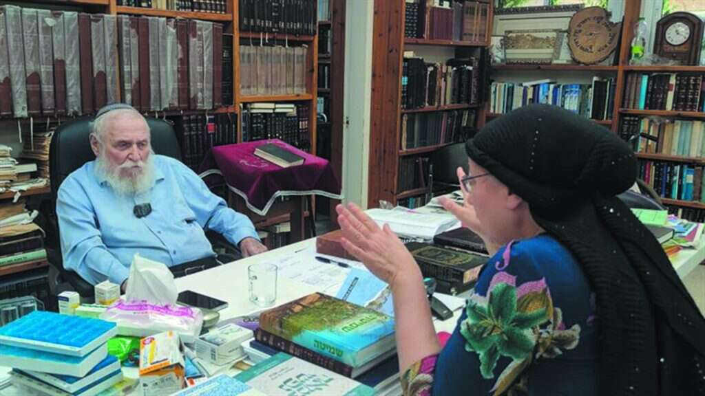 "הוא נתן לי הנחיה ברורה. אני מרגישה מחויבת לזה". סטרוק עם הרב דרוקמן. | באדיבות דוברות הציונות הדתית
