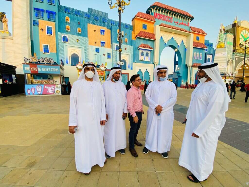 "אהבה מביאה אנשים". עם אנשי עסקים מדובאי שתורמים תרופות לאפריקה דרך "הקואליציה ההומניטרית". | באדיבות המצולם