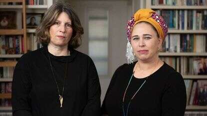 "זו לא עבודה של דיכאון. אפשר למצוא שמחה בתוך העצב". וכטפוגל (מימין) והרץ. | שריה דיאמנט