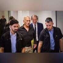 אולמרט מגיע לדיון בתביעה שהגישה נגדו משפחת נתניהו, יוני 2022. | אבשלום ששוני, פלאש 90