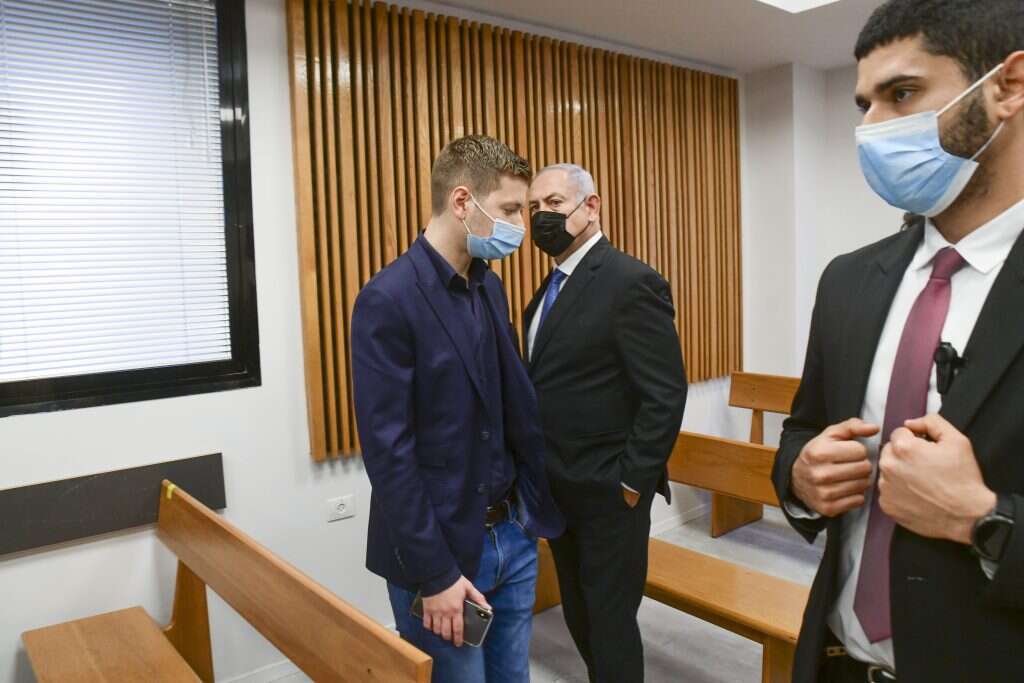 בנימין נתניהו ובנו יאיר בבית המשפט, ינואר 2022. | אבשלום ששוני, פלאש 90