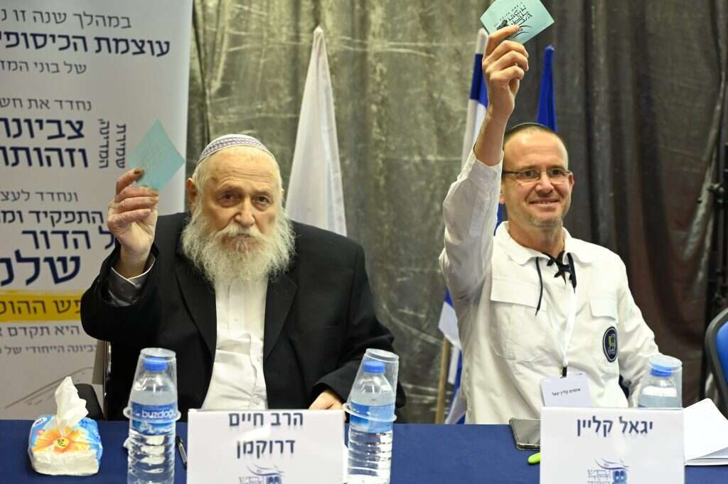 בישיבת מליאה של בני עקיבא לפני כחודש. | יוסי זליגר