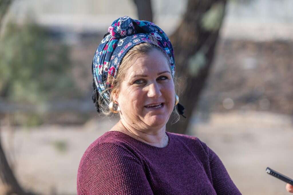 ורד. | יוסי אלוני